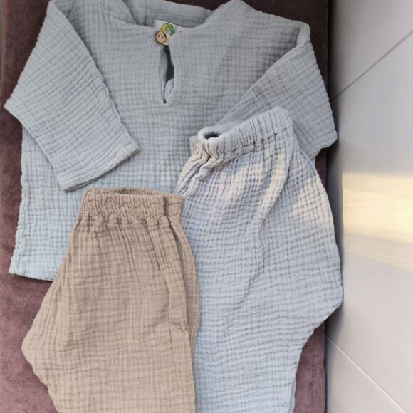 children's suit - Picture 1 of 4